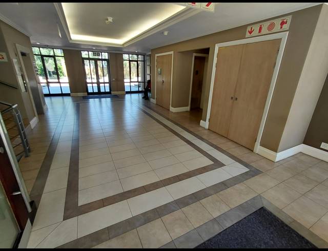 125M² OFFICE TO LET IN MAGALIESSIG